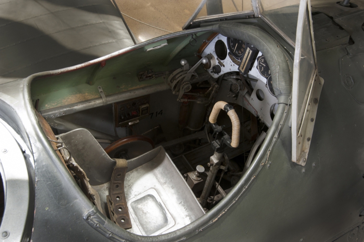 Bombflygplan B 4A
Hawker Hart.

Tvåsitsigt biplan försett med en niocylindrig NOHAB Mercury VIIA stjärnmotor. 
Flyglanet är målat och märkt med blå svastika för att se ut som de B 4:or som deltog i finska vinterkriget. 
Detta exemplar användes inte i Finland.