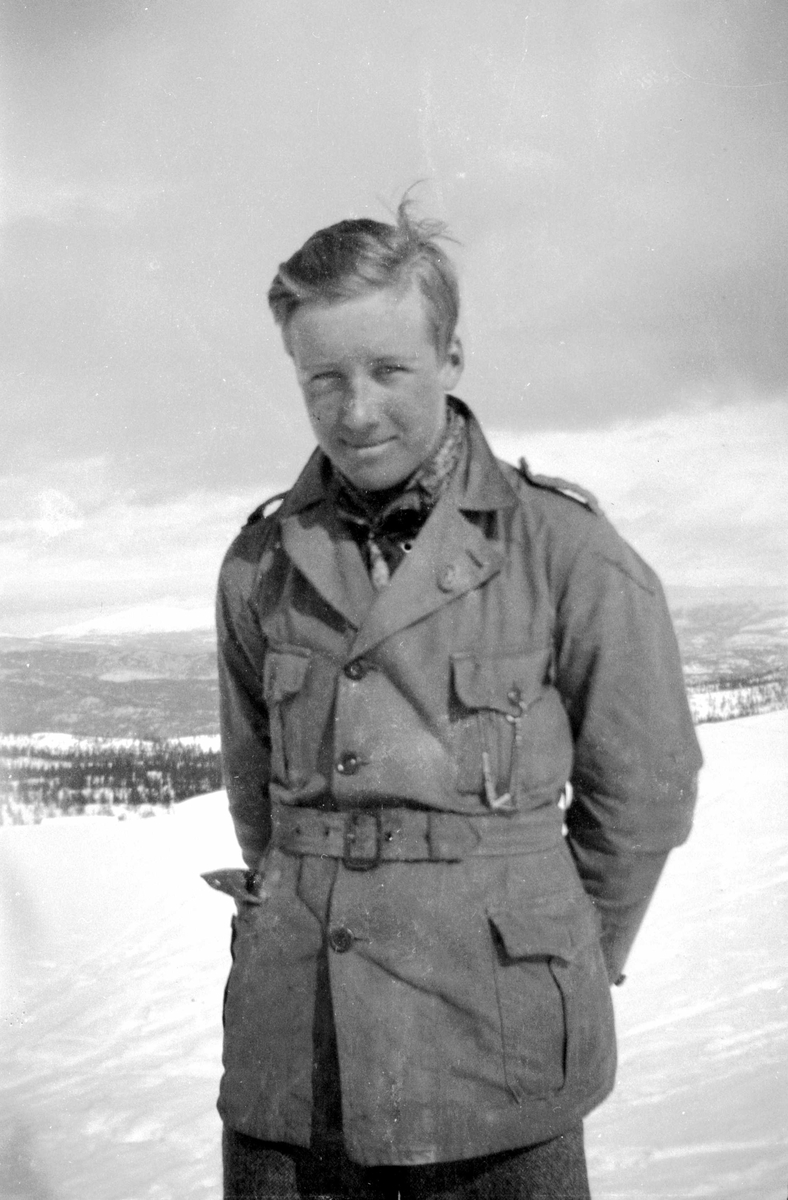Gutt på fjellet om vinteren