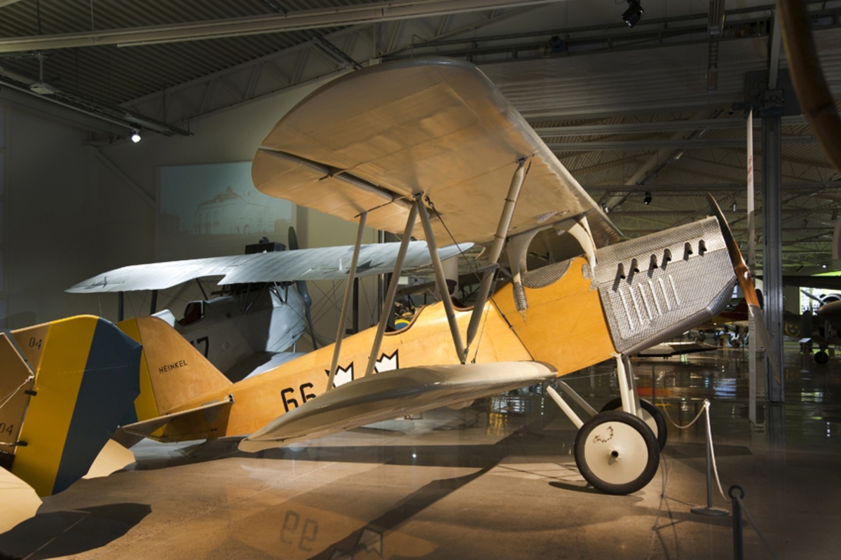 Skolflygplan Sk 5
Heinkel HD 35.

Tresitsigt skolflygplan med Mercedes D.II motor. 
Flygplanet saknade fast beväpning.
Märkning: På sidan kronmärke och siffan 66.