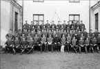 Stamskolan, excercisskvadron, Skövde 1902 . Befälet från vänster: Fredrik von Essen, Wilhelm Cronborg, CA Lewenhaupt, Gustaf von Essen, John Montgomery-Cederhielm.