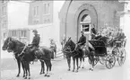 Livhusarer på resa och kommendering. I. Guideregementets break med Svenska kontingeten, maj 1910.