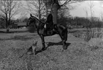 Nedanstående kavalleriofficerare avlade officersexamen på Karlberg 1923 och gick därefter ridskolan på Strömsholm 1924-25. Carl-Axel Stackelberg K 1, Sven Littorin K 3, Nils Frost K 4, Sven Axel Torén K 5, Carl Otto Smith K 6, Erik Wiklander K 6. På hingstängarna.