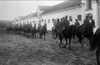 Nedanstående kavalleriofficerare avlade officersexamen på Karlberg 1923 och gick därefter ridskolan på Strömsholm 1924-25. Carl-Axel Stackelberg K 1, Sven Littorin K 3, Nils Frost K 4, Sven Axel Torén K 5, Carl Otto Smith K 6, Erik Wikland K 6. På väg ut till jaktrittens 