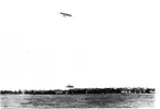 Karlsborg 1913. Nieuport IVG,det första flygplanet som landade i Karlsborg på Heden (Lusharpan). Planet flögs av löjtnant Gösta von Porat.