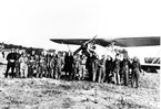 Karlsborg 1936. Flygande personal på fältet i Karlsborg.