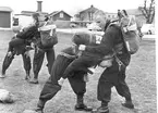 Fallskärmsjägarskolan Karlsborg 1959.Inför fallskärmshoppning.