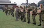 Fallskärmsjägarskolan i Karlsborg 1963.Fallskärmspåtagning.