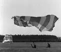 Fallskärmsjägarskolan i Karlsborg 1958.Hoppning.Bilden finns endast på CD-ROM.