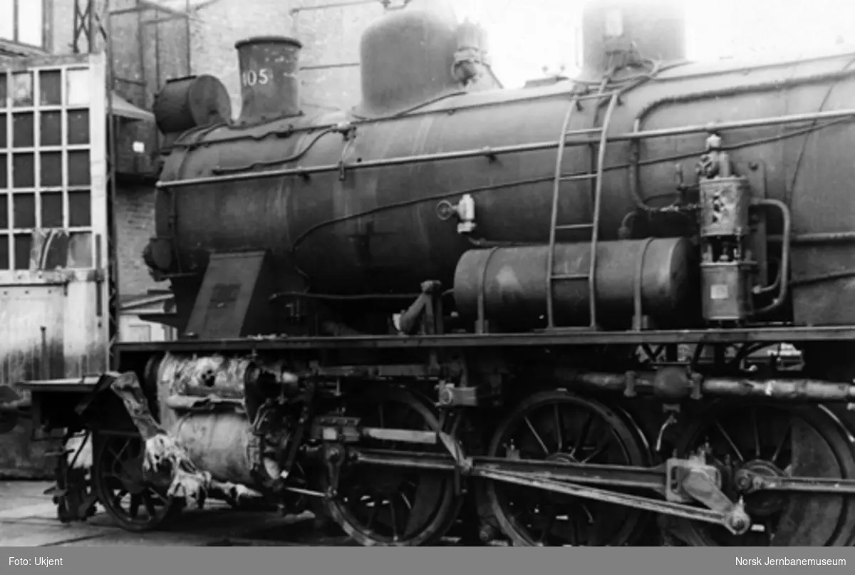 Kollisjon ved Frogner 26.8.1943 : skader på damplokomotiv type 24c nr. 405