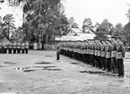 Fallskärmsjägarskolan i Karlsborg 1956.På parad.