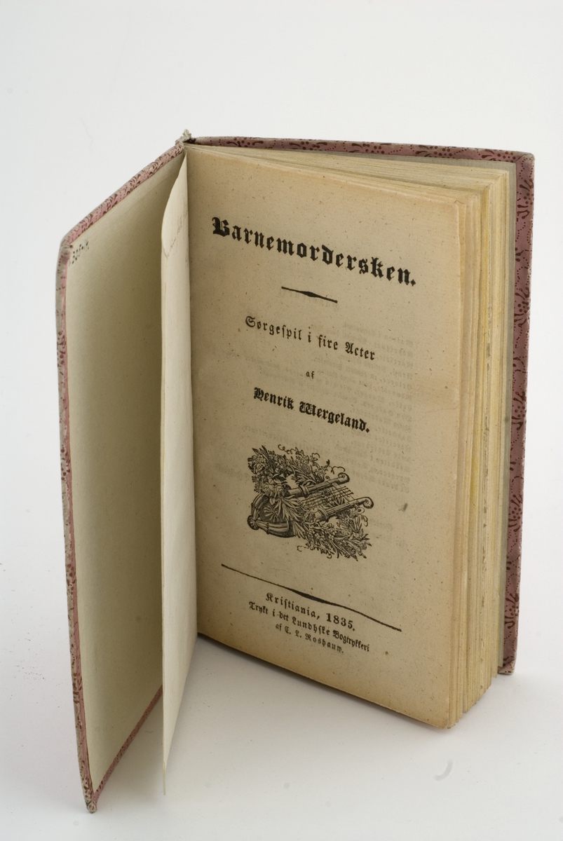 Konserveringsrapport:" Bind = dekorert papir ".

