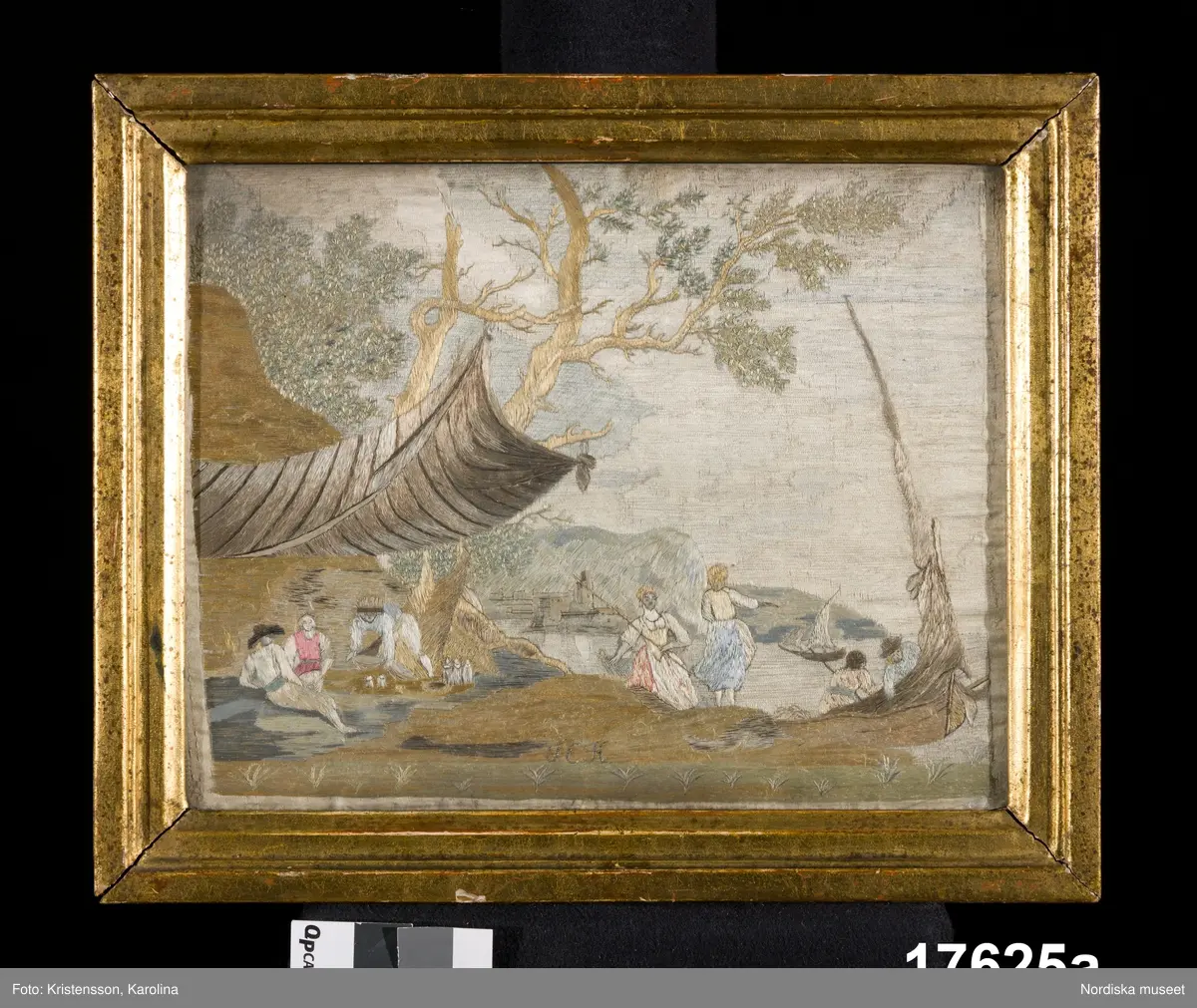 Scen, utflykt vid sjöstrand a)
Landskap, sjölandskap med båtar och byggnad b)