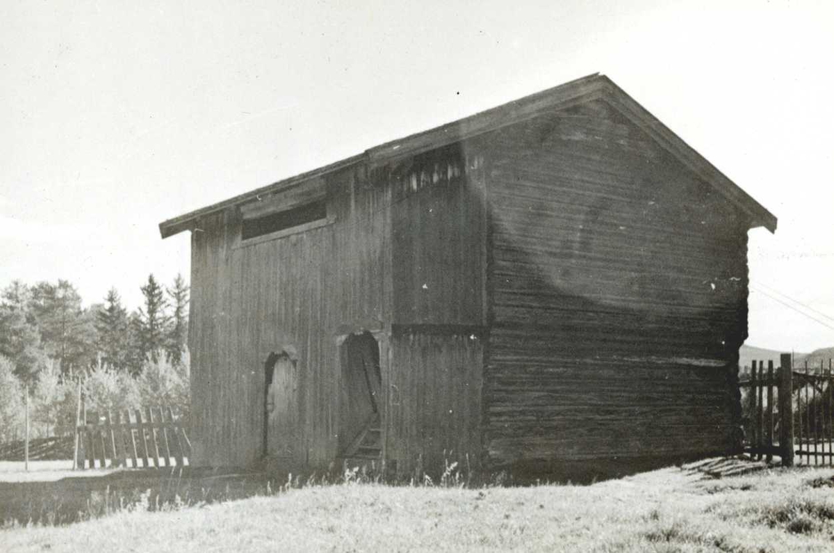 Søndre Atnosen, Stor-Elvdal, Sør-Østerdal, Hedmark. Loftsbygning.