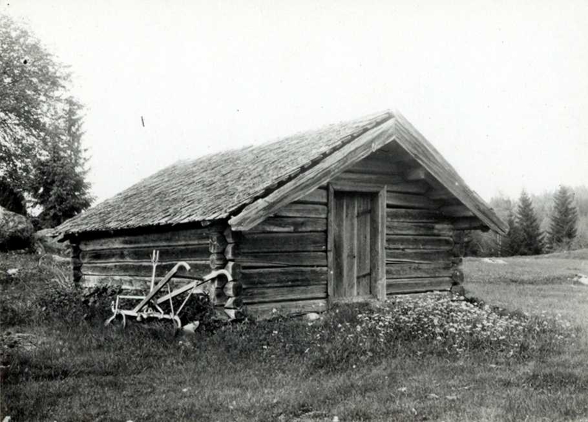 Nerigaard, Karterud, Kongsvinger, Hedmark. Kjellerbu.