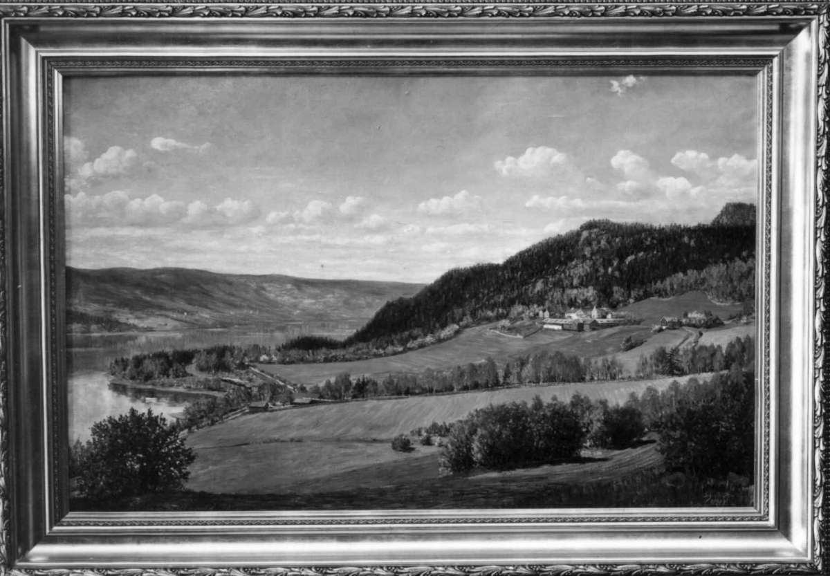 Berg, Ringsaker, Hedmark. Fotografi av maleri over gården.
Fra dr. Eivind S. Engelstads storgårdsundersøkelser 1955