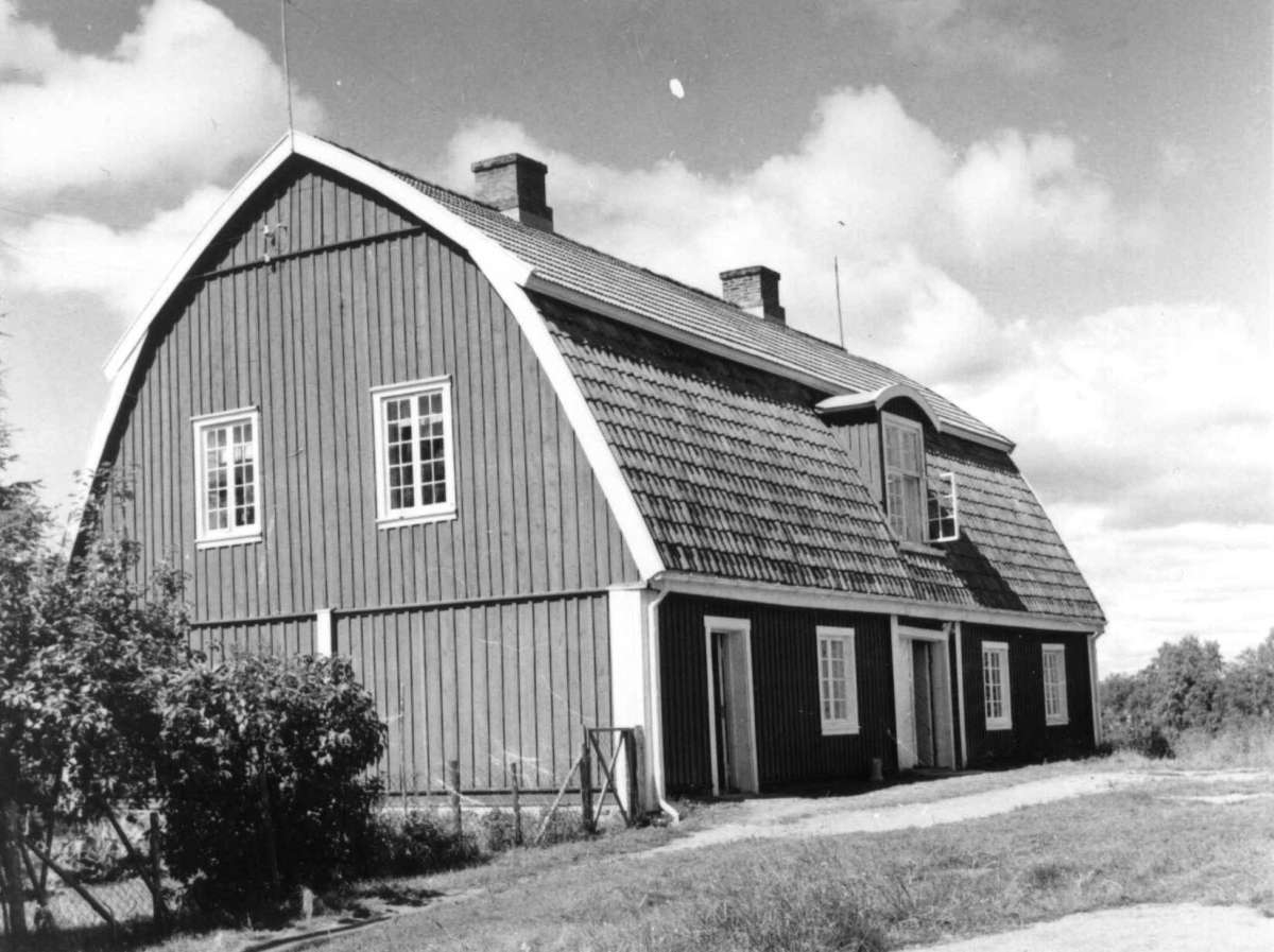 Skinnarbøl, Kongsvinger, Hedmark. Gammel hovedbygning. 
Fra dr. Eivind S. Engelstads storgårdsundersøkelser 1957.