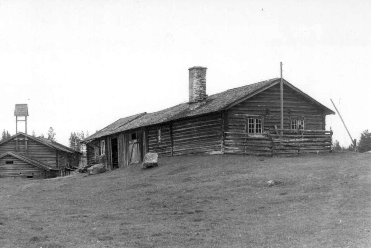 Søre Flermoen, Trysil, Hedmark mai 1950. Målstugua.