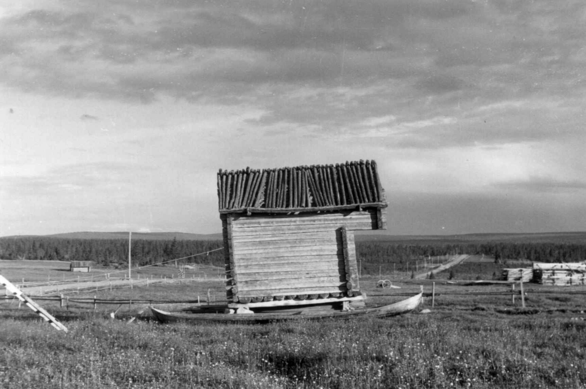 Stabbur på Alakyrö gård ved Pallas 1958.