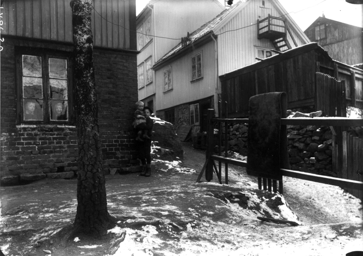 Boligbebyggelse, Hammersborg (ant.), Oslo.
Fra boliginspektør Nanna Brochs boligundersøkelser i Oslo 1920-årene.