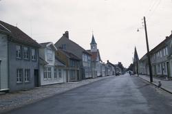 Bygate i Kristiansand med trehusbebyggelse.