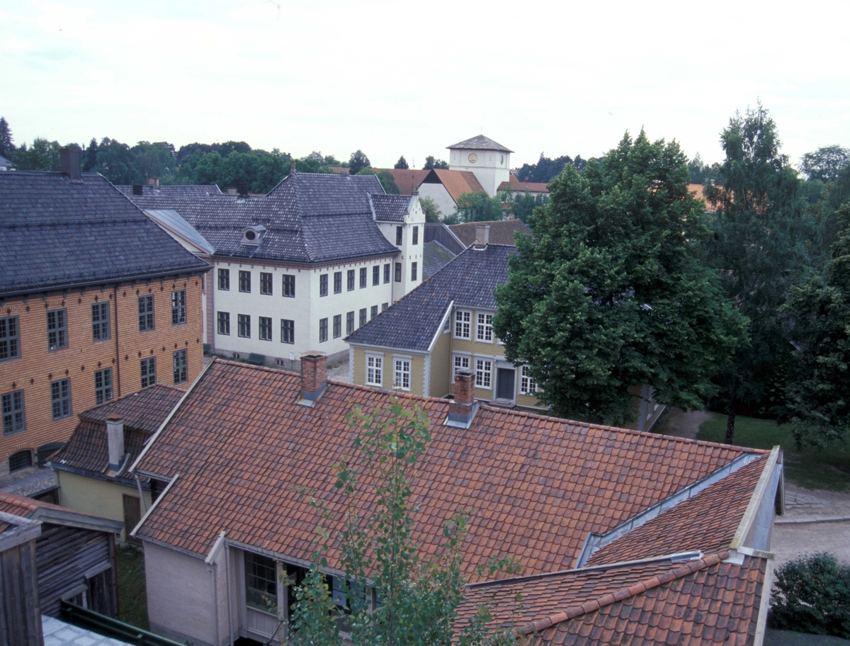 Oversiktsbilde som viser deler av Norsk Folkemuseums Gamleby.