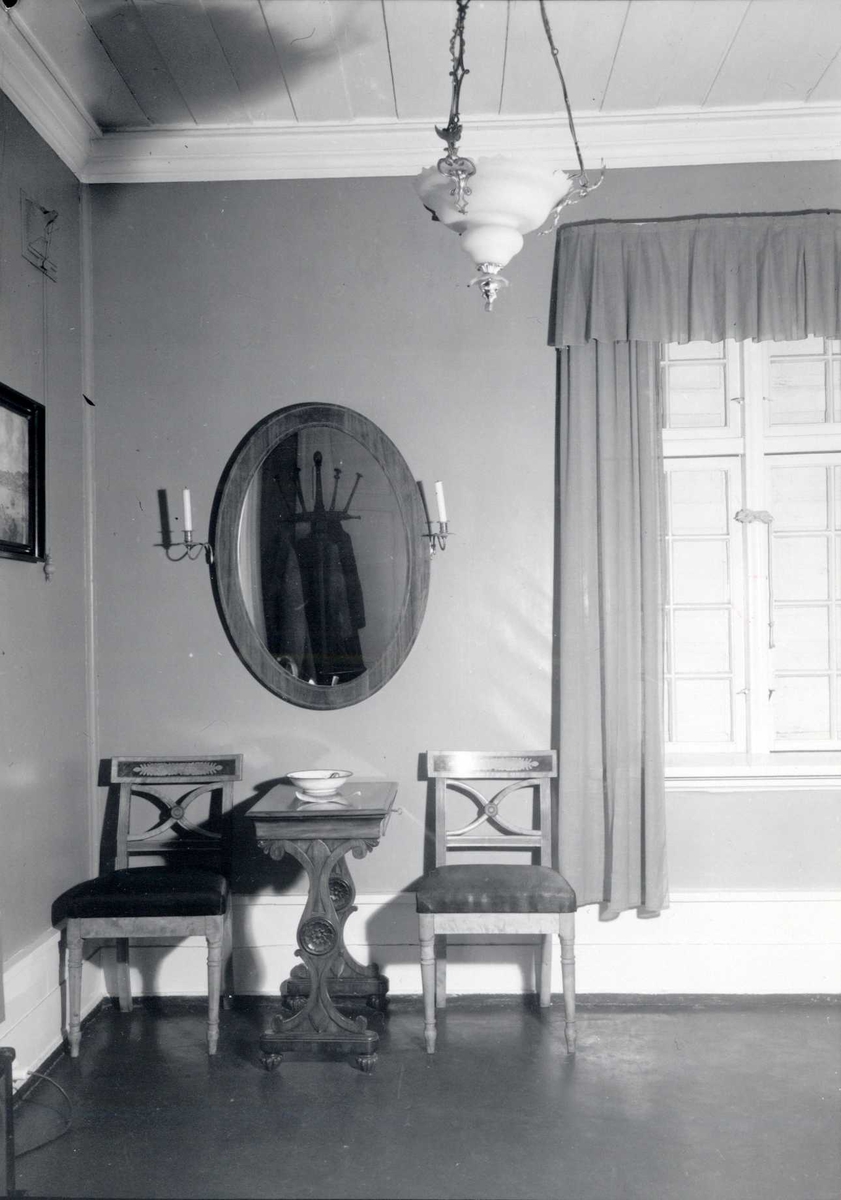 Interiør. Direktørboligen på Norsk Folkemuseum, fotografert januar 1947. Bygning nr. 241, Terningbekken, Madam Juells løkke.