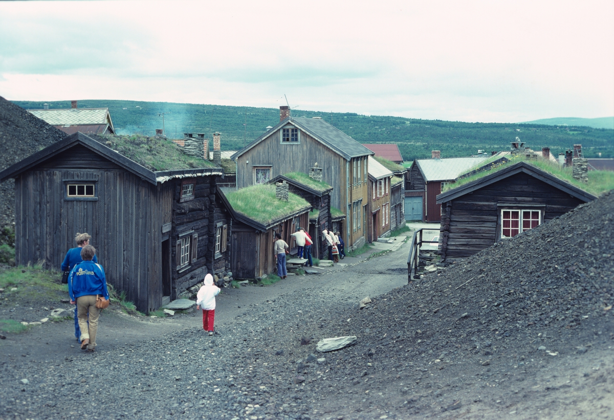 Byggeskikk i Røros. Illustrasjonsbilde fra Bonytt 1987.