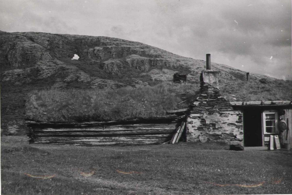 Setertun, Borkhussætra, Oppdal, Sør-Trøndelag. Fra album. 