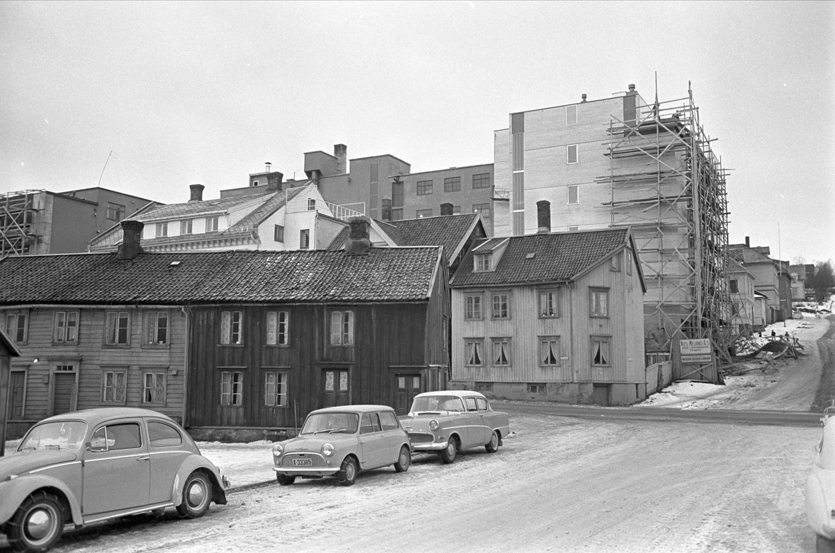 Serie. Tromsø sentrum og havnebasseng, Tromsø, Troms. Fotografert nov. 1965.
