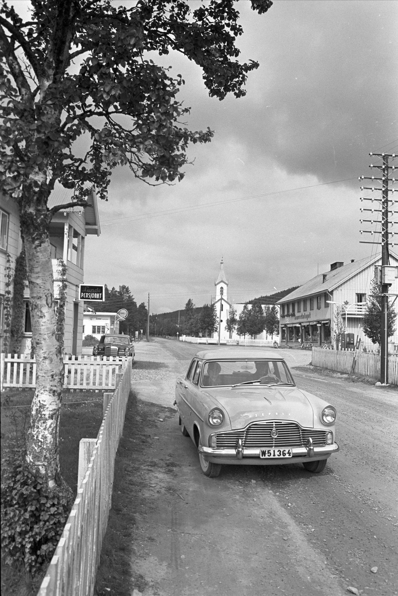 Serie. Engerdal sentrum med omegn og Engerdalfestivalen 1967. Engerdal, Hedmark.