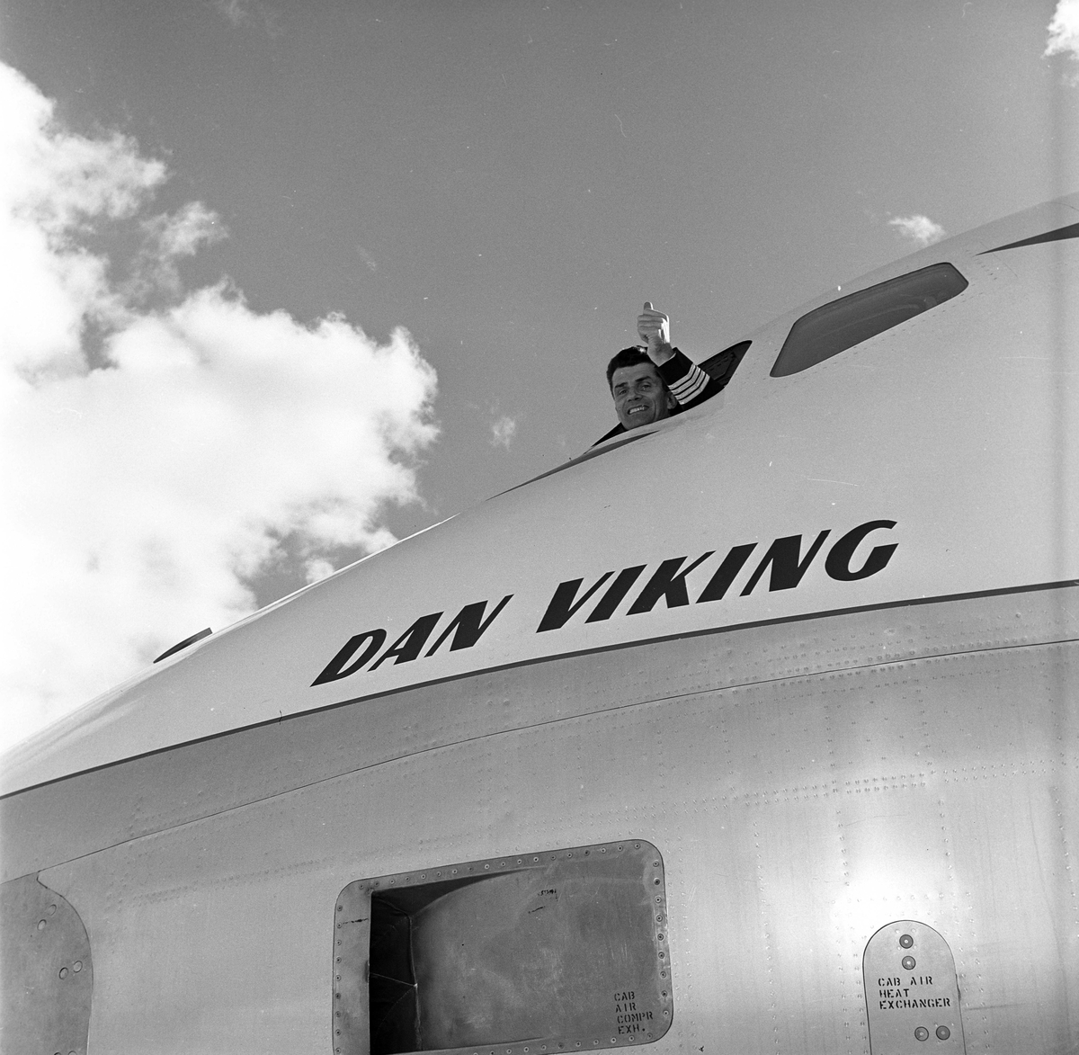 Serie. Flyselskapet SAS starter med flygninger direkte fra Gardermoen til New York. Fotografert april 1961.
