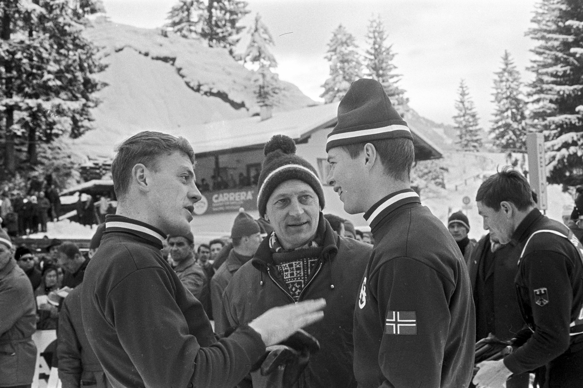 Serie.Hoppuka 1968 i Tyskland.
Fotografert 1968.