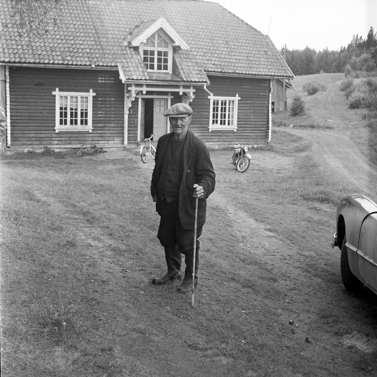 Serie. Fra lokalpremiere på filmen "Finnskog og trollskap". Fotografert  august 1956.

