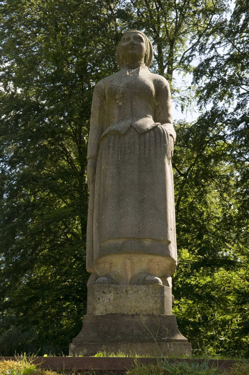 Kvinde fra Dovrefjeld, Opdal. Nordmandsdalen ved Fredensborg Slot, Danmark.