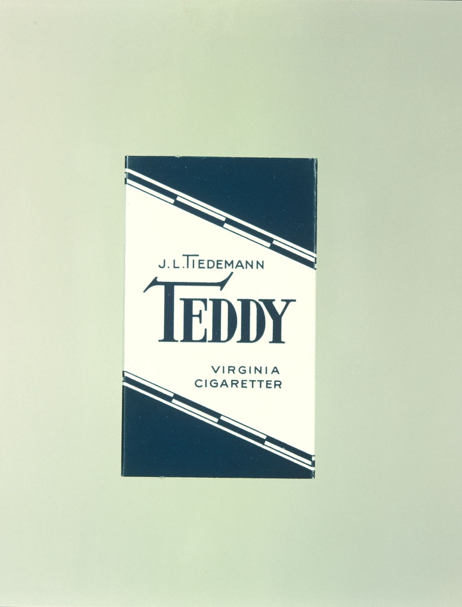 what is the difference between red and blue cigarettes What Are the Differences Between Manchester Silver, Blue & Red? – Cheap  Cigarettes Online