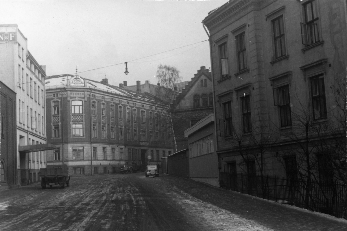 Bygging av nytt snekkerverksted hos Tiedemanns Tobaksfabrik i Stensberggate 1953.