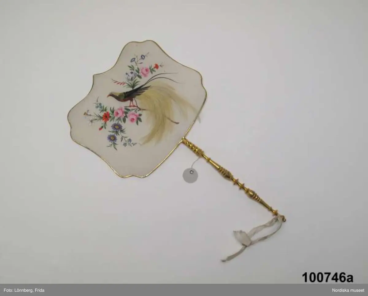 Djur, fågel
Blommor