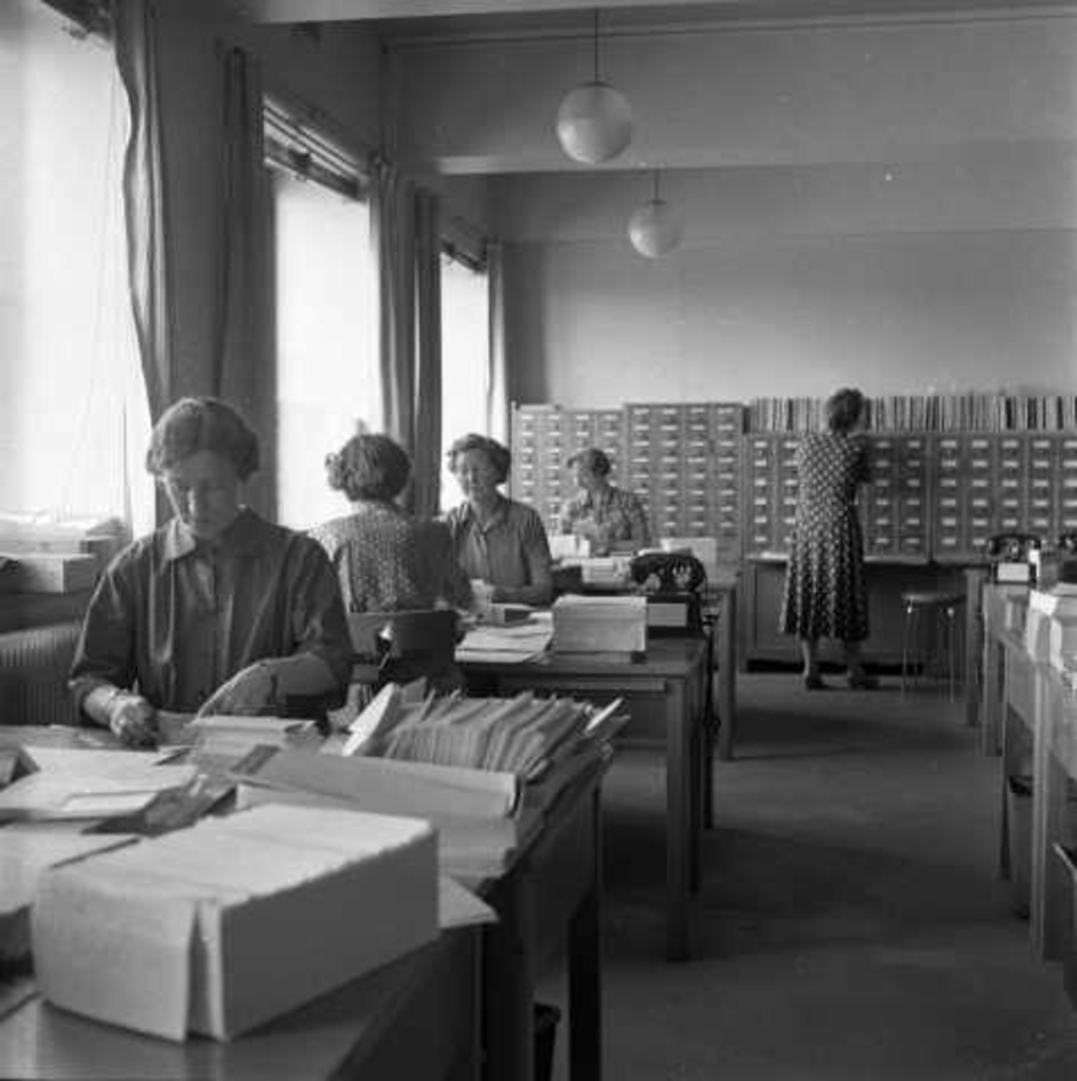 Skattesedlene, interiør, kontor, Oslo 1956.