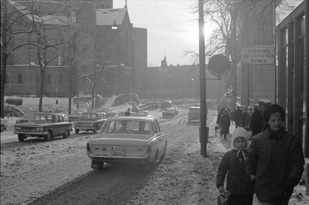 Snø og vinter, trafikk, tungt vinterføre, Oslo, februar 1967.