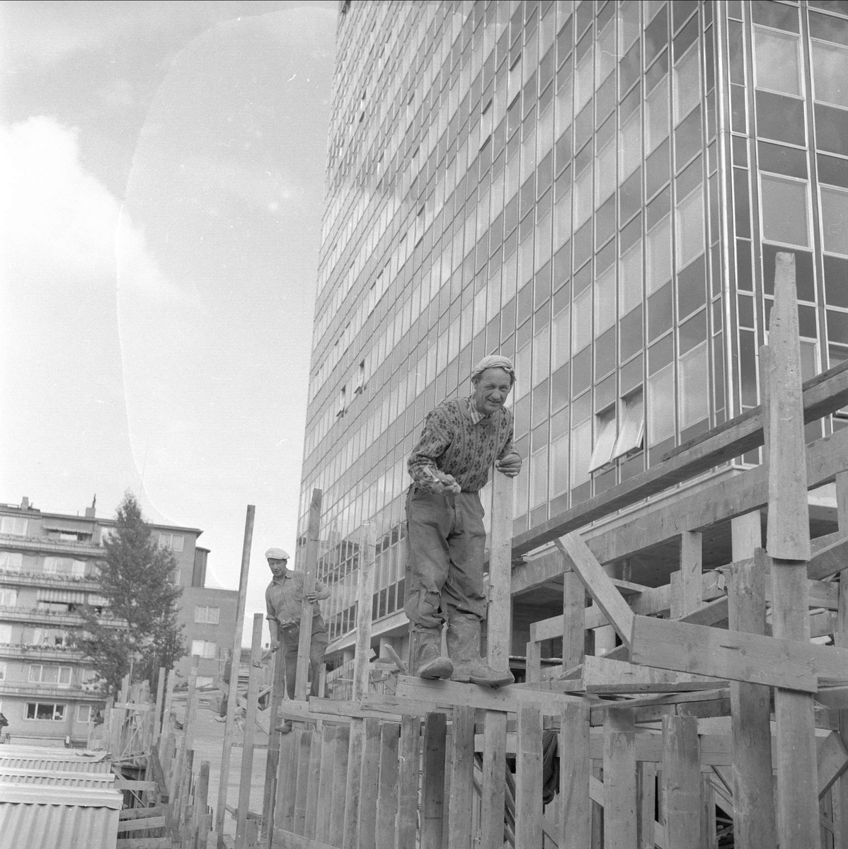 Sørkedalsveien, Oslo, 30.08.1957. Philipshuset.