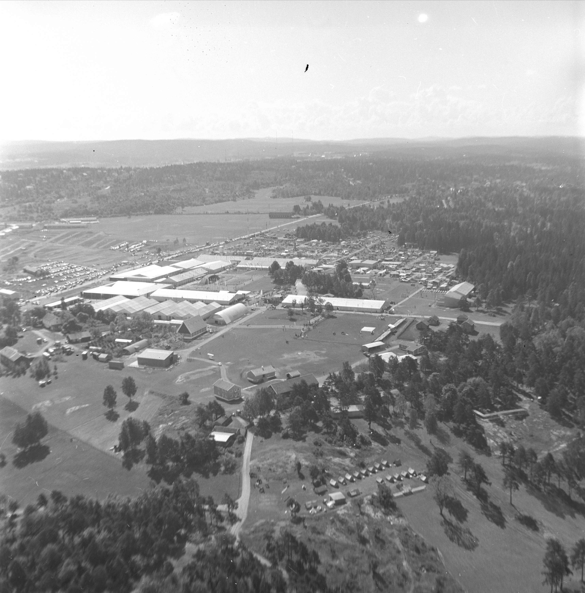 Ekeberg, Oslo, 11. juni 1959, landbruksutstilling, flyfoto over området.