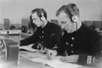 Radioutbildning och krigsspel vid grundläggande flygslagsutbildning, GFSU, på F 2 Roslagens flygflottilj, 1943.