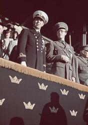 Prins Bertil och Carl Johan Bernadotte på Stockholms stadion