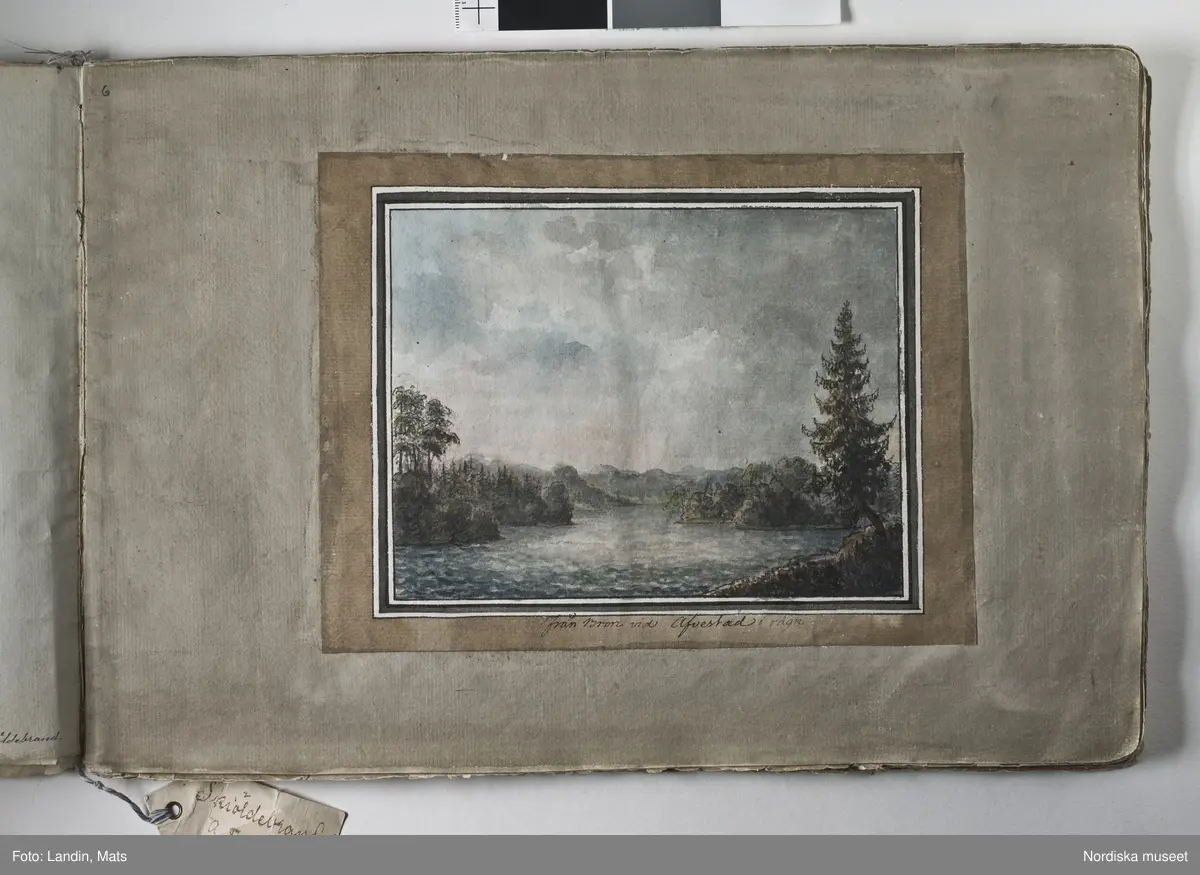 Album med titeln "Resan till Dalarna 1794". Akvareller utförda av greve Anders Fredrik Skjöldebrand (1757-1834) Falu koppargruva