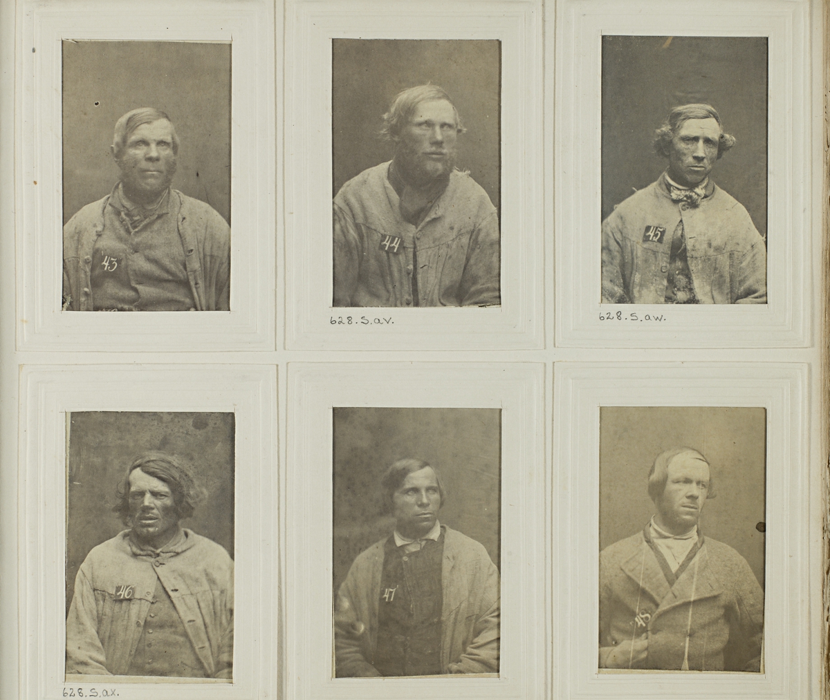 "Photografiskt Album för år 1861 öfver fångar förvarade å Warbergs fästning".  Samt i samma album : "Photografiskt Album för år 1861 öfver fångar förvarade å Landskrona fästning".