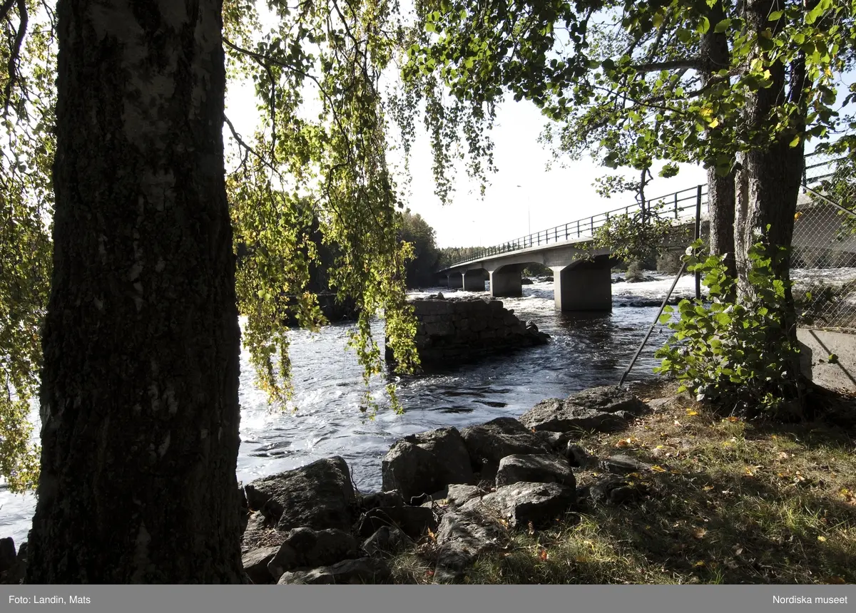 Dalälvarnas flottningsmuseum i Gysinge. Översiktsbilder samt föremål utställda utomhus.