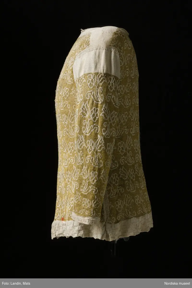 Tröja av gult silke. Silketröja. 1600-tal. 
NM  inv.nr 221941