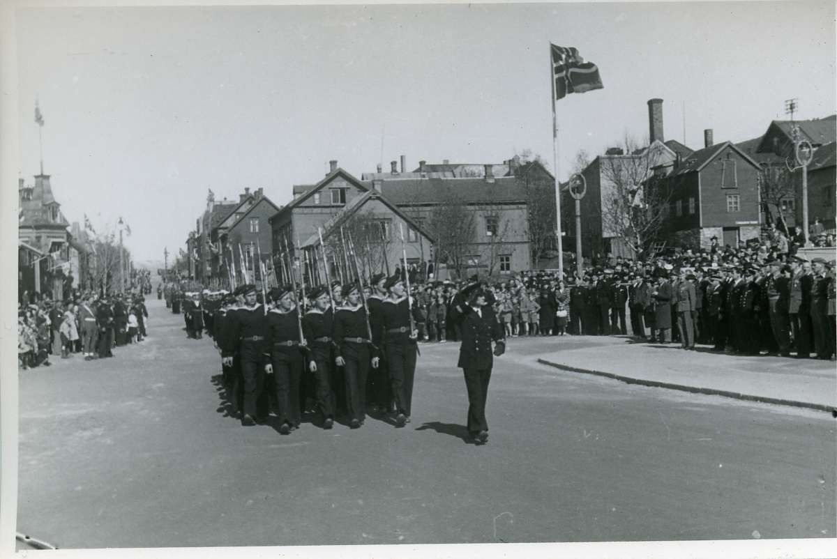 Militær parade. Marinesoldater.