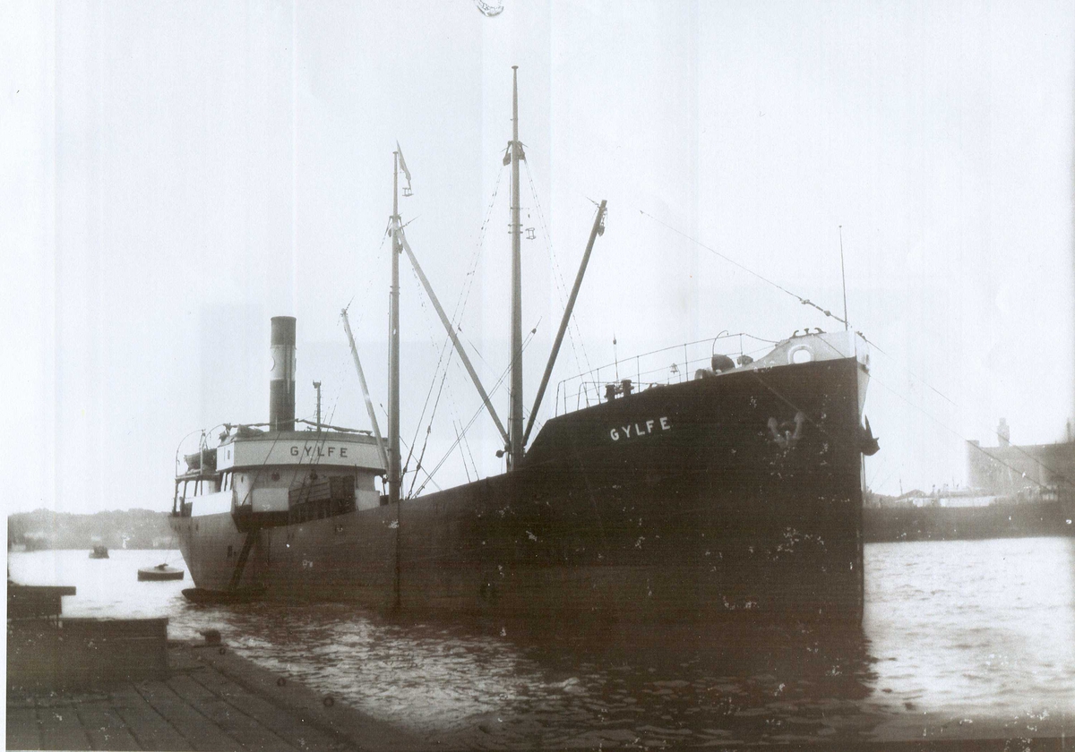 Fartøybilder fra Agder

D/S "Mario" (ex S/S "Gylfe")
Se forrige

Opprinnelig filreferanse i eDepoet: F0122_Fartøybilder-SMW_090525\MARIO II