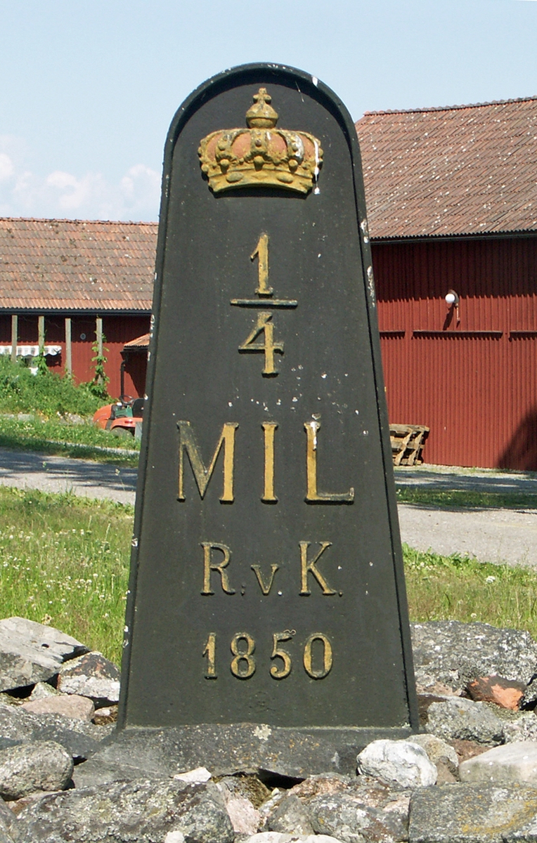 Milstope vid Övergrans kyrka, Övergrans socken, Uppland 2010